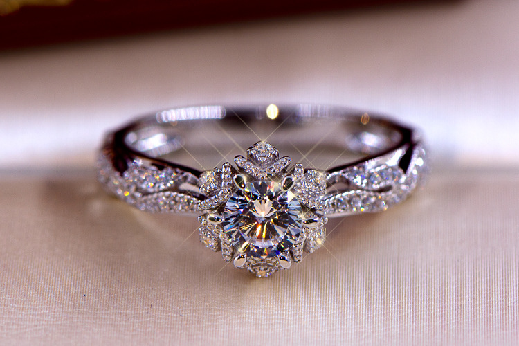 Moissanite Engagement Ring 1 Carat - Hollow Flower Star S925 Sterling Silver