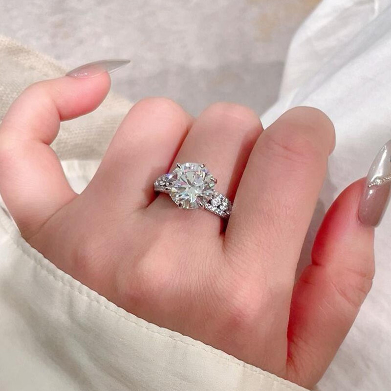 4 Carats High Sparkle Classic  - Moissanite Engagement Ring 1 Carat review and price